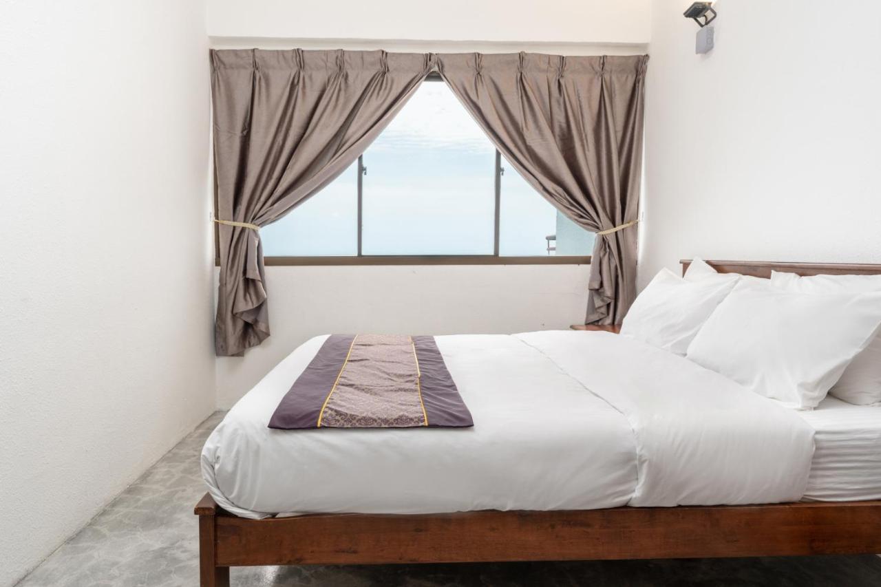 Deluxe Suite Seaview Batu Ferringhi 2304 - 2 Rooms Bagian luar foto